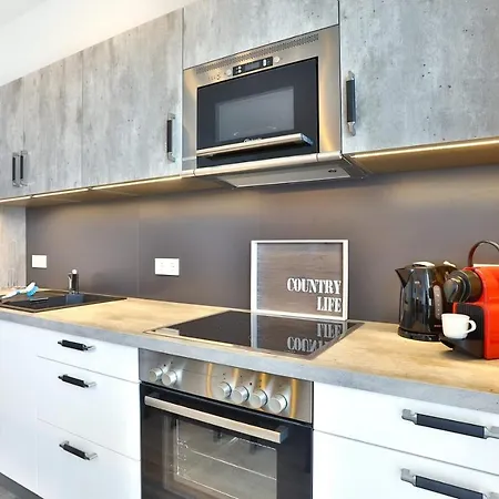 Apartment Infinity Glowe